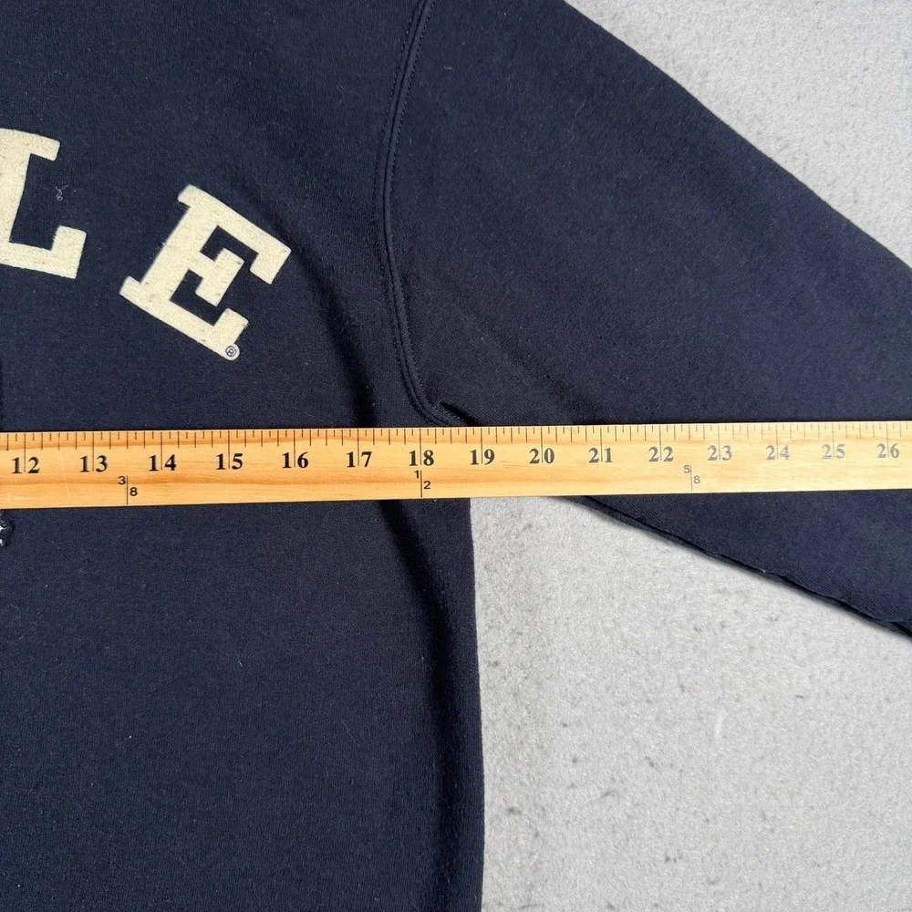 Champion Yale‎ University Crewneck Sweatshirt Navy Blue Small Mens Authentic - Picture 5 of 11
